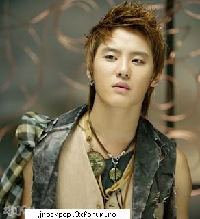 nama panggung : xiah, xiah junsu, asli : kim : : vocal  middle high
ttl : gyeonggi, south korea 15